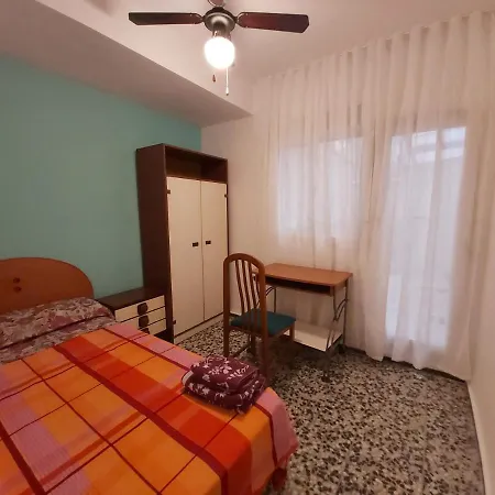 Manuelito Rooms II Valencia Habitación en casa particular *